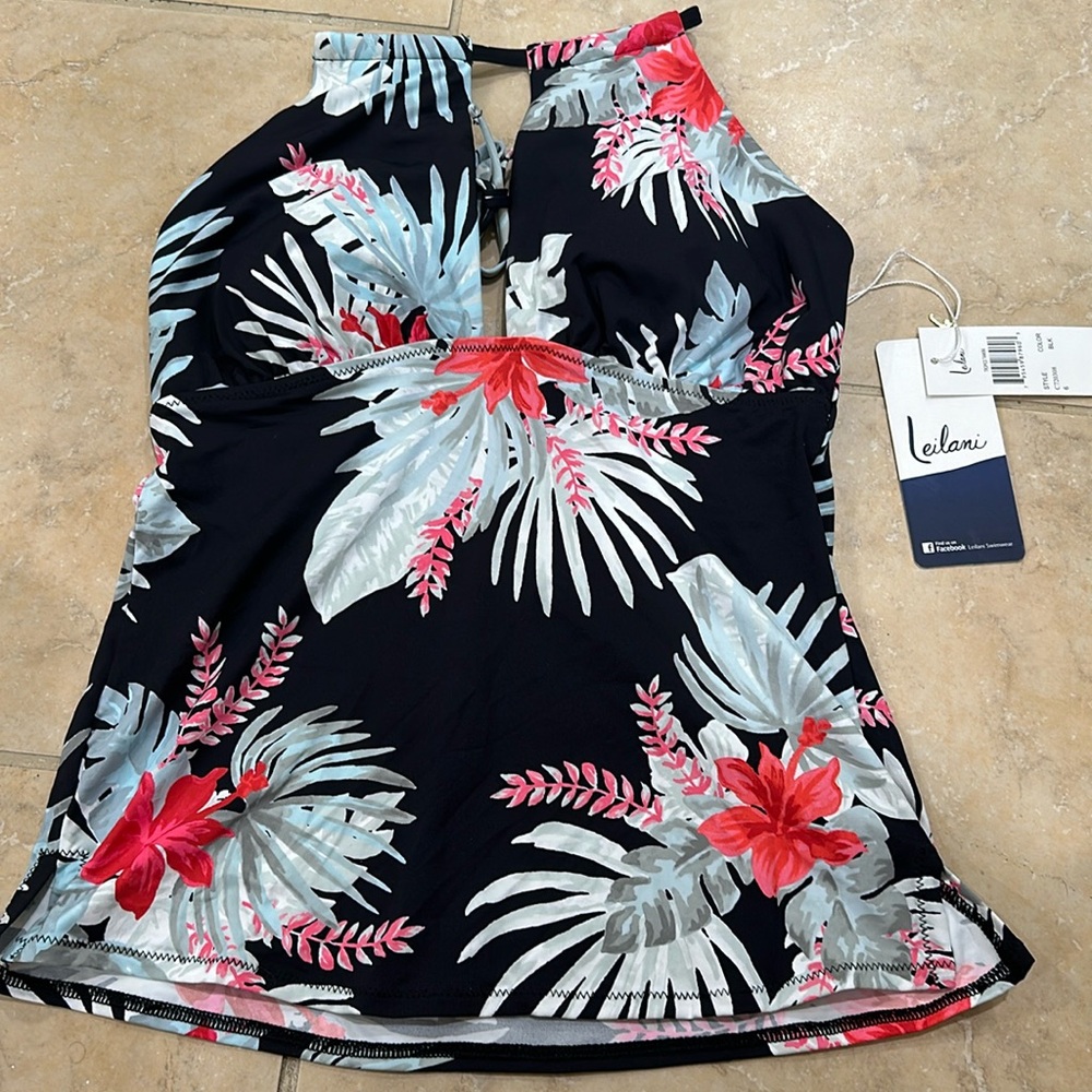 Beautiful bathing suit top too small on me